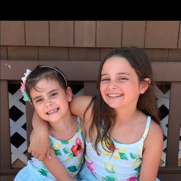 Meet your Posher, Lisa - Picture 1 of 1